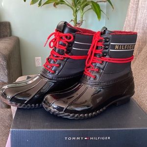 Women’s Tommy Hilfiger Duck Boots Sz 9 black